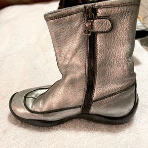 Children’s size 27 leather Prada boots, silver.
